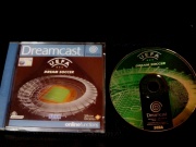 Uefa Dream Soccer (Dreamcast Pal) fotografia caratula delantera y disco.jpg