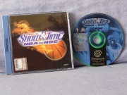NBA Showtime NBA on NBC (Dreamcast Pal) fotografia caratula delantera y disco.jpg