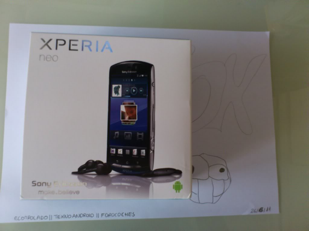 Sony Ericsson Xperia Neo Unboxing.jpg