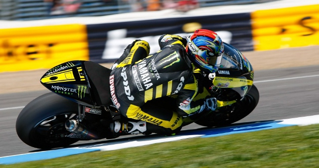 Archivo:Monster Yamaha Tech 3.jpg