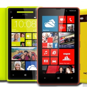 Nokia-Lumia-820-5.jpg