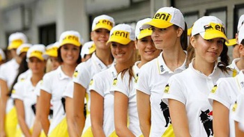 Formula1 - 11 Hungary Pit babes.jpg