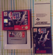 NBA Give ‘N Go (Super Nintendo pal) fotografia portada-cartucho y manual.jpg