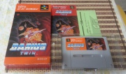 Darius Twin (Super Nintendo NTSC-J) fotografia caratula delantera-cartucho y manual.jpg