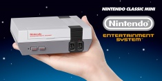 Imagen publicitaria Nes Classic Mini en la mano.jpg