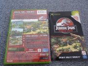 Jurassic Park Operation Genesis (Xbox) fotografia caratula trasera y manual.jpg