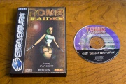 Tomb Raider (Saturn Pal) fotografia caratula delantera y disco.jpg