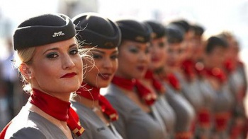 Formula1 - 18 Abu Dhabi Pit babes.jpg