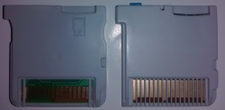 Blue 3DS - Comparación - Sky3DS Botón Azul - Detrás.png