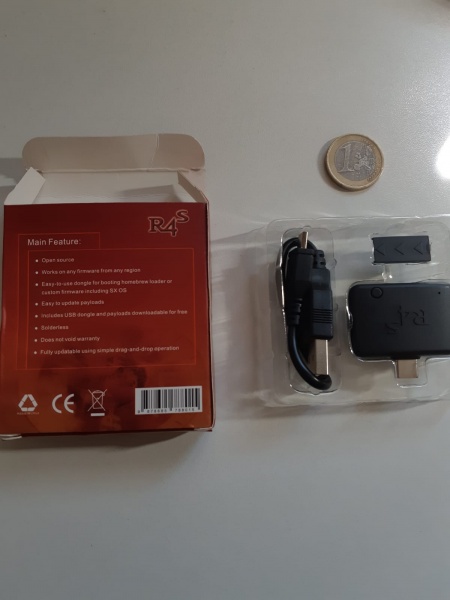 Archivo:DongleR4S caja unboxing.jpeg